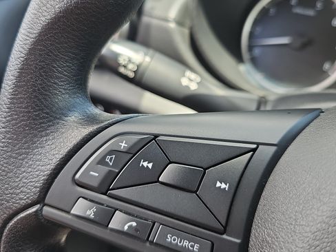Used 2025 Nissan Versa S FWD image 22