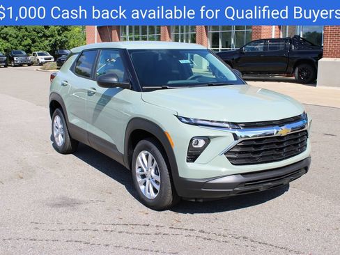 New 2026 Chevrolet TrailBlazer LS w/ LS Convenience Package AWD/4WD image 2