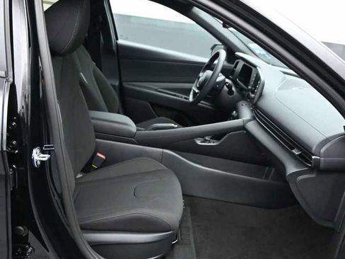 New 2026 Hyundai Elantra Sport FWD image 11