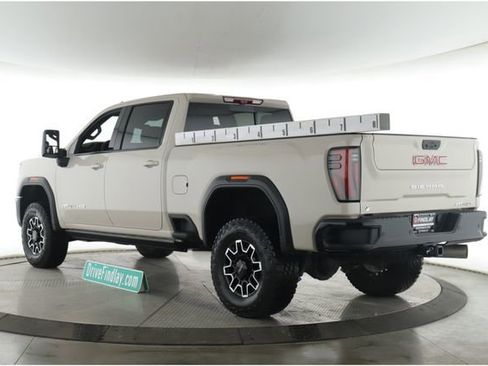 Used 2026 GMC Sierra 2500 AT4X AWD/4WD image 8