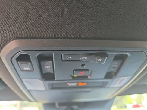 New 2026 Toyota Tundra Limited AWD/4WD image 27