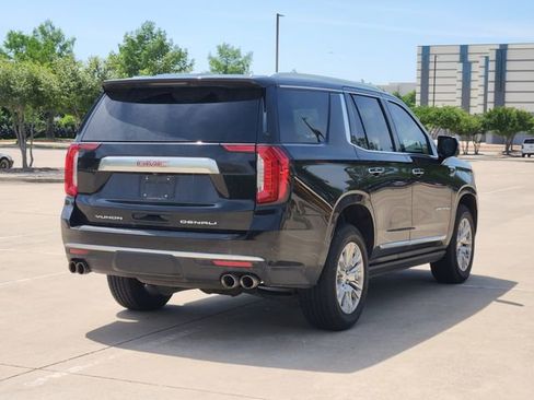 Used 2023 GMC Yukon Denali AWD/4WD image 5