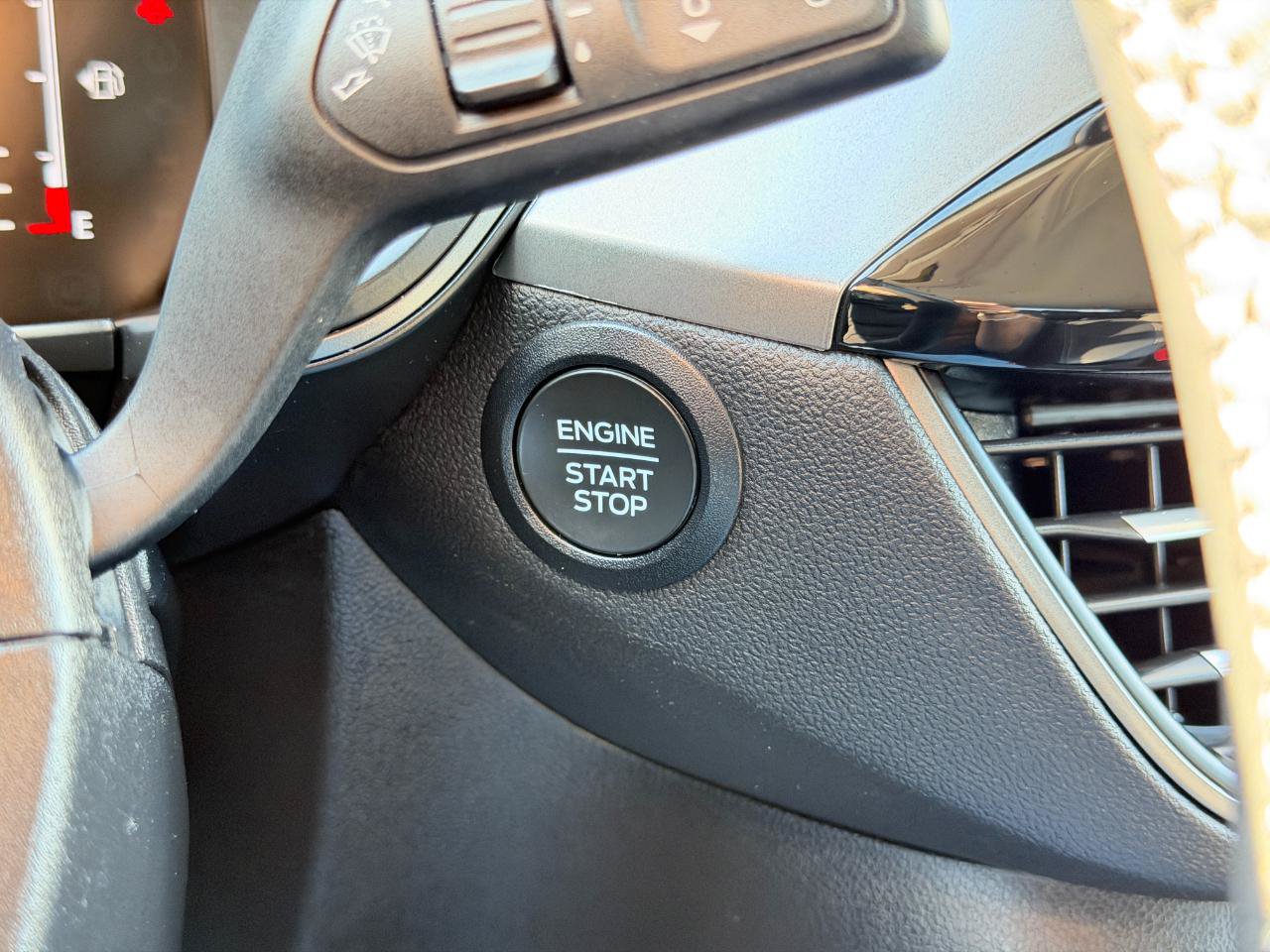 Used 2024 Ford Escape Active AWD/4WD image 20