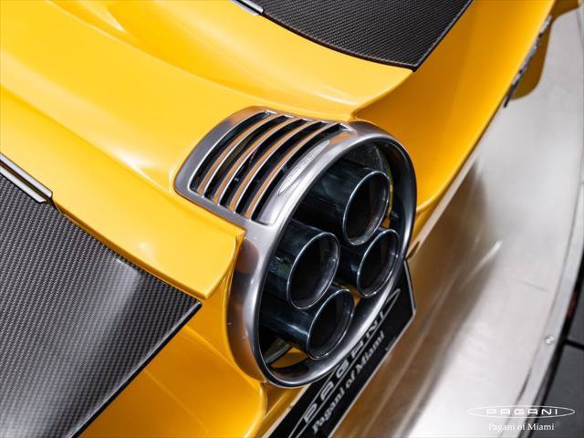 Used 2024 Pagani Utopia RWD image 32