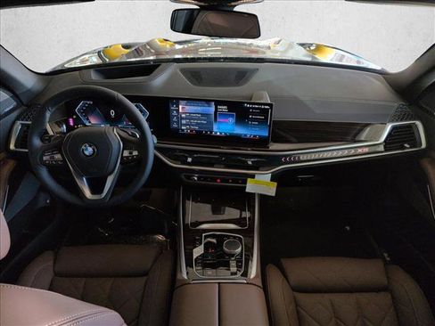 New 2026 BMW X5 xDrive50e image 15