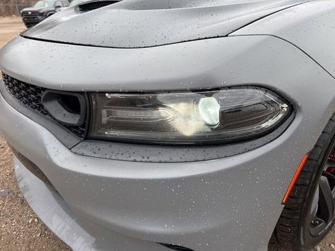 Used 2016 Dodge Charger SRT image 10