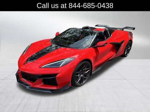 Used 2024 Chevrolet Corvette Z06 w/ Z07 Performance Package RWD image 4