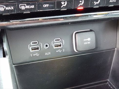 Certified 2025 Jeep Grand Cherokee Limited w/ Black Appearance Package image 25