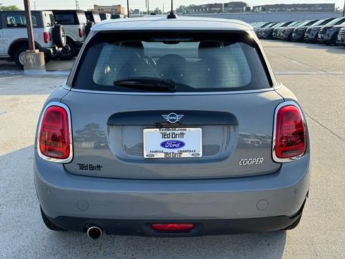 Used 2021 MINI Cooper 4-Door Hardtop FWD image 9