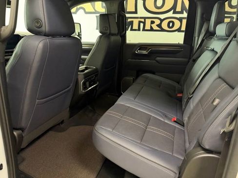 Used 2024 Chevrolet Silverado 2500 High Country image 25