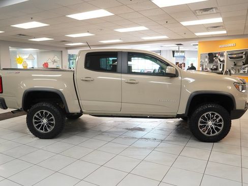 Used 2022 Chevrolet Colorado ZR2 AWD/4WD image 12