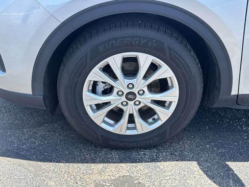 Used 2023 Ford Escape Active w/ Tech Pack #1 FWD image 9
