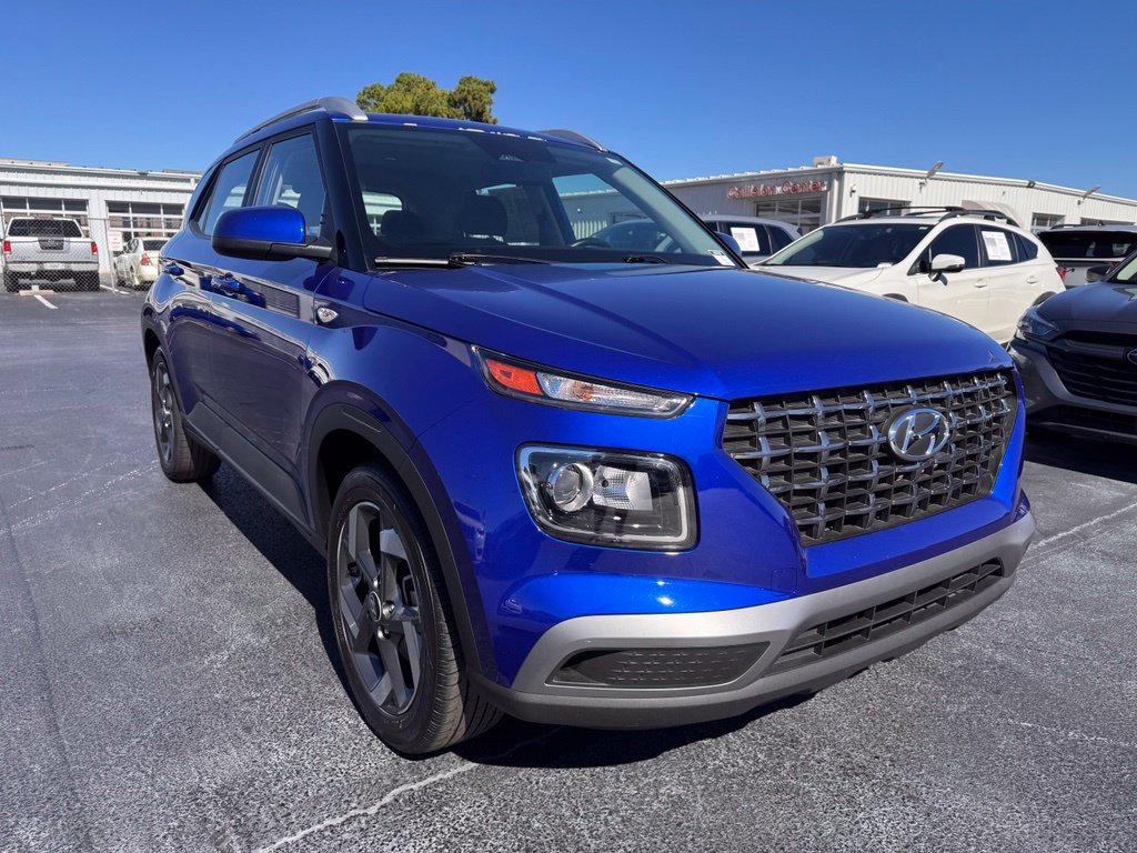 Used 2024 Hyundai Venue SEL FWD image 7