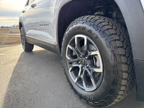 New 2026 Chevrolet Equinox ACTIV w/ Convenience Package III AWD/4WD image 8