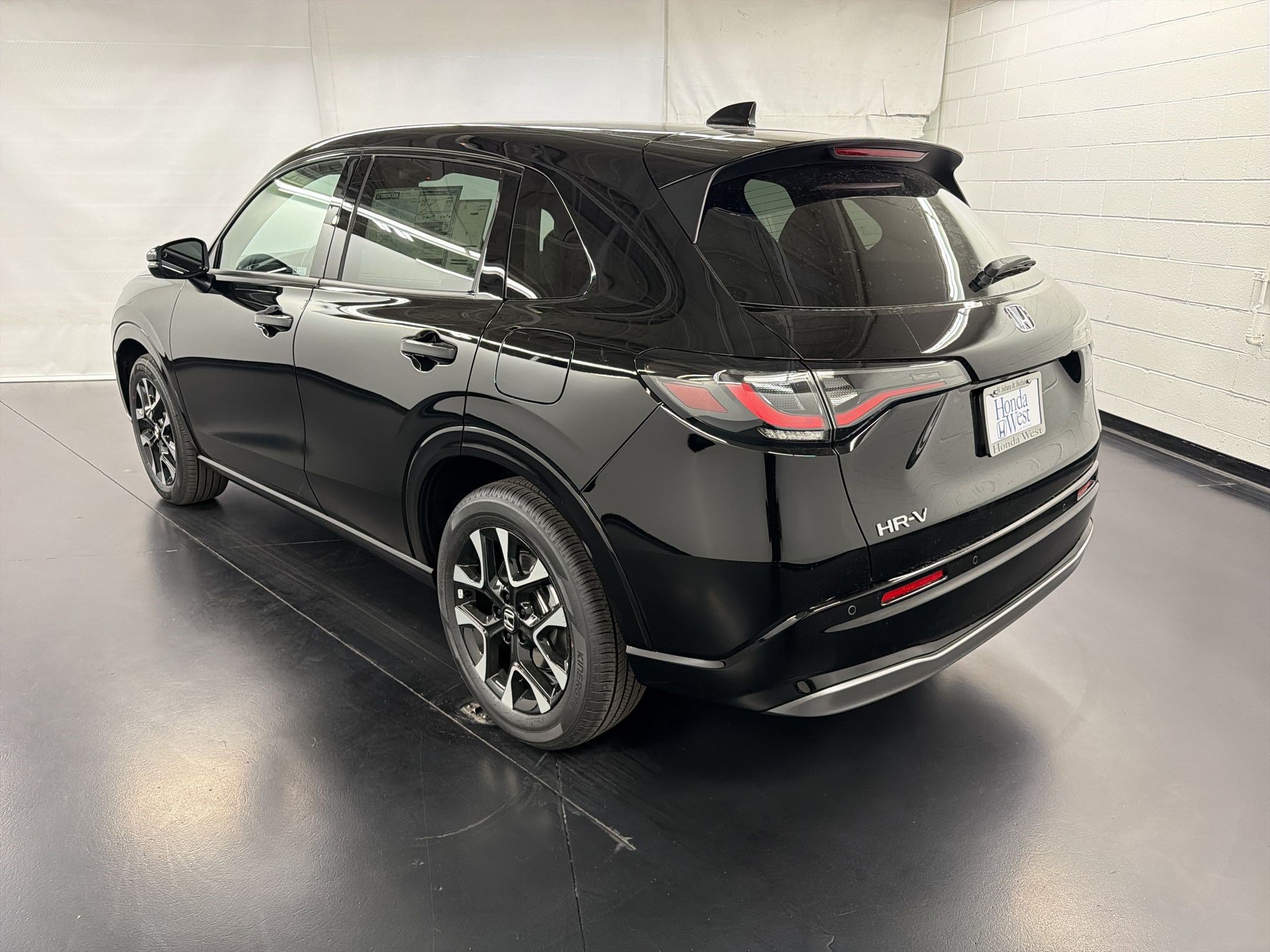 New 2027 Honda HR-V EX-L image 3