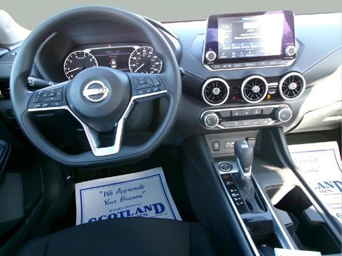 Used 2024 Nissan Sentra SV image 10