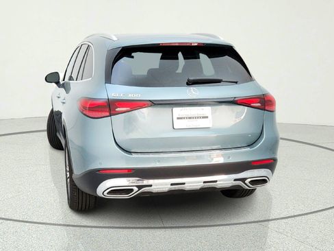 New 2026 Mercedes-Benz GLC 300 image 11