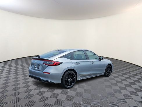 Used 2025 Honda Civic Sport image 6