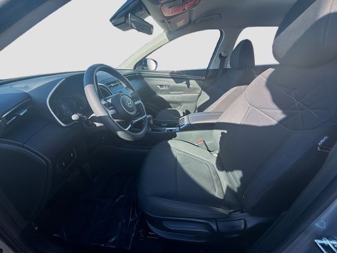 Used 2024 Hyundai Tucson SE image 18