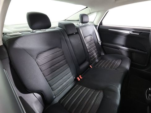 Used 2016 Ford Fusion SE FWD image 20