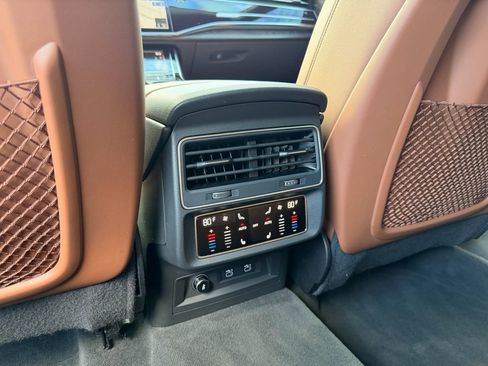 Used 2021 Audi Q8 Premium Plus w/ Premium Plus Package image 26