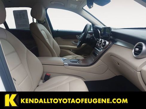 Used 2022 Mercedes-Benz GLC 300 4MATIC image 15