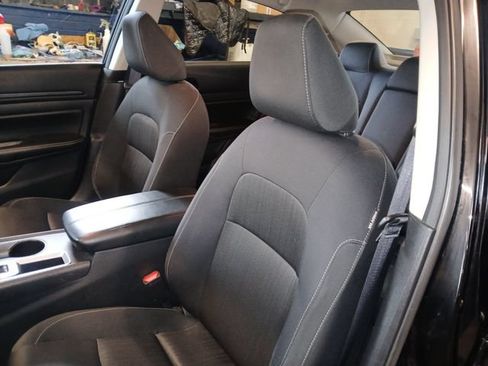 Used 2025 Nissan Altima 2.5 SV FWD image 15