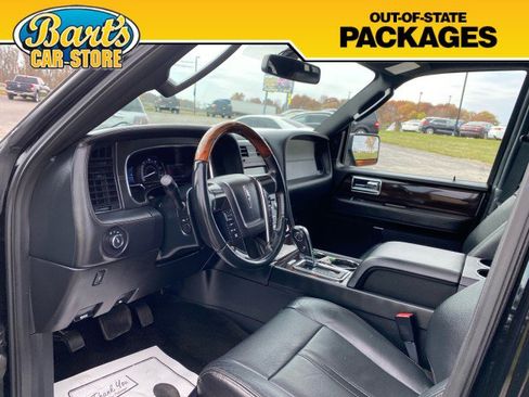 Used 2017 Lincoln Navigator Reserve image 29