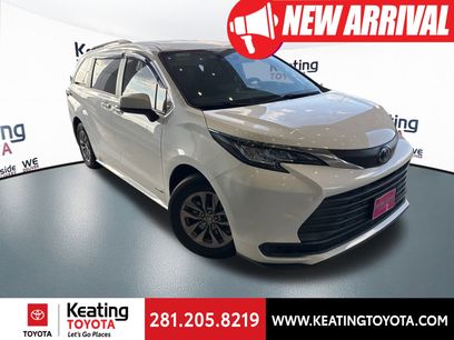 Used 2021 Toyota Sienna LE