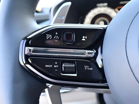 Used 2025 Aston Martin DBX 707 AWD/4WD image 26