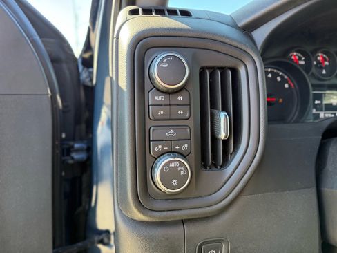 Used 2019 Chevrolet Silverado 1500 Custom Trail Boss image 10