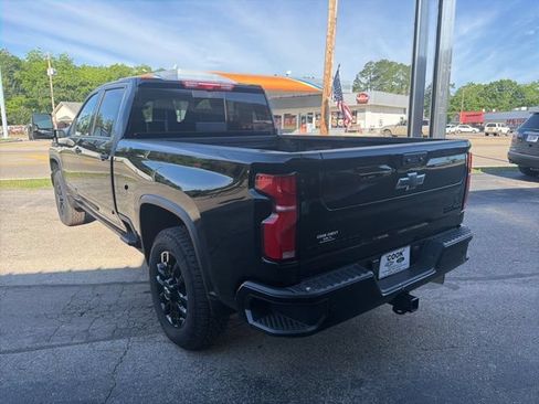 New 2025 Chevrolet Silverado 2500 High Country w/ Midnight Edition AWD/4WD image 8