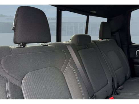 Used 2022 RAM 1500 Big Horn AWD/4WD image 34