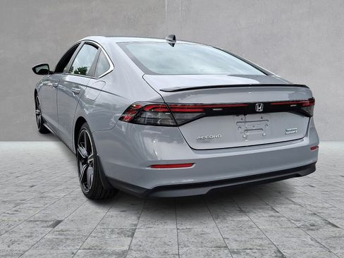 Used 2023 Honda Accord Sport image 4