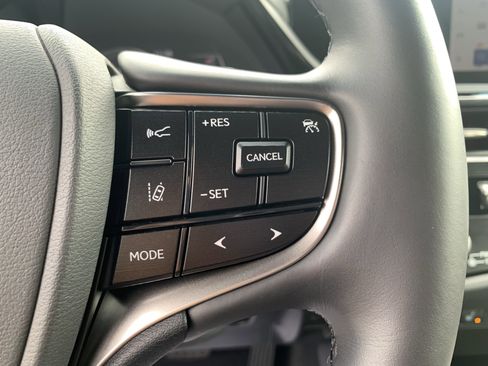 Certified 2025 Lexus ES 350 w/ Premium Package image 20