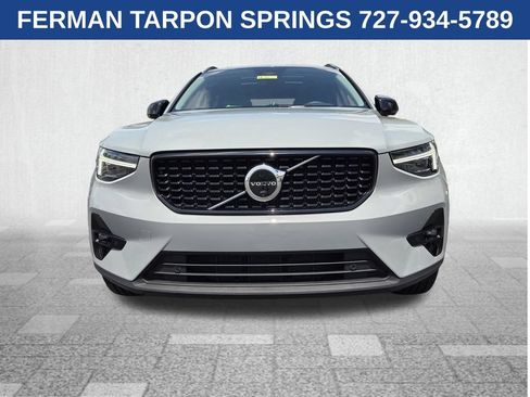 Certified 2026 Volvo XC40 B5 Plus AWD/4WD image 3