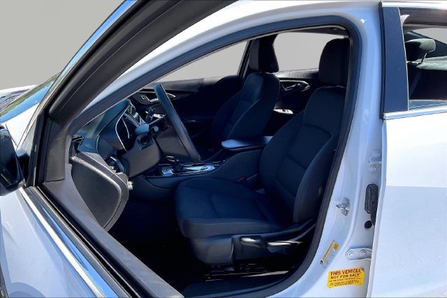 Used 2025 Chevrolet Malibu LS FWD image 15