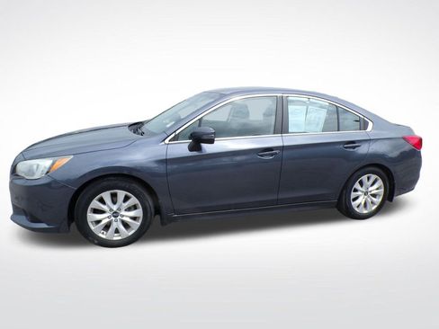 Used 2016 Subaru Legacy 2.5i Premium AWD/4WD image 3