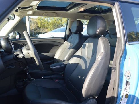 Used 2013 MINI Cooper Hardtop image 4