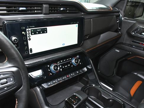 Used 2024 GMC Sierra 1500 AT4 w/ Technology Package image 42