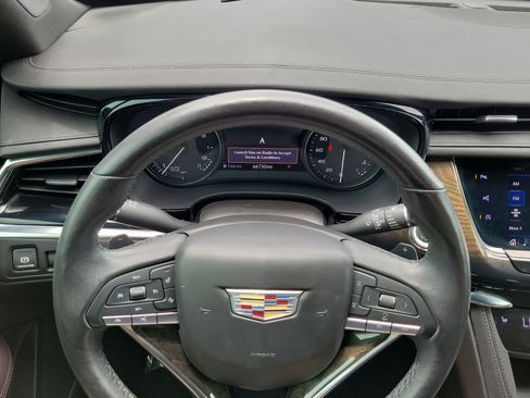 Used 2020 Cadillac XT6 Premium Luxury FWD image 23