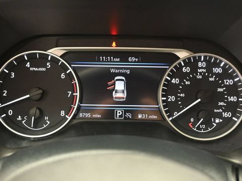 Used 2025 Nissan Sentra SV w/ SV Premium Package FWD image 23