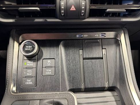 Used 2024 Lexus GX 550 AWD/4WD image 21