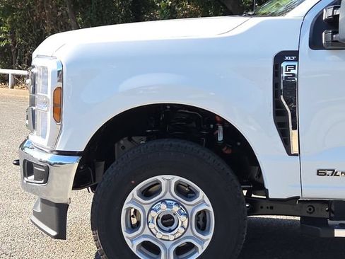 New 2026 Ford F250 XLT w/ FX4 Off-Road Package AWD/4WD image 5