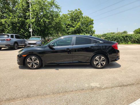 Used 2017 Honda Civic EX-T image 4