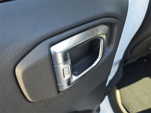 Used 2025 Jeep Gladiator High Tide image 10