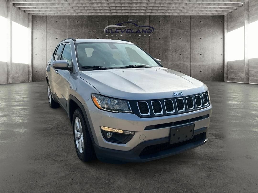 Used 2018 Jeep Compass Latitude AWD/4WD image 1