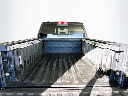 Used 2018 RAM 1500 Limited image 28