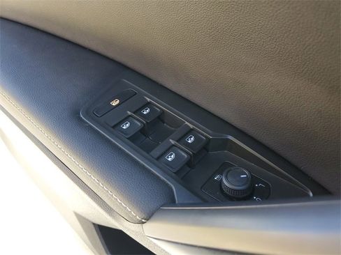 Certified 2024 Volkswagen Tiguan S image 30