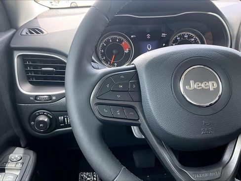 Used 2022 Jeep Cherokee Trailhawk w/ Sun, Sound & Nav Group AWD/4WD image 21